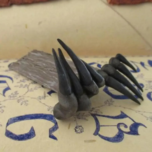 "Thriller Devil’s Hand” – Horror Bookmark & Halloween Decoration